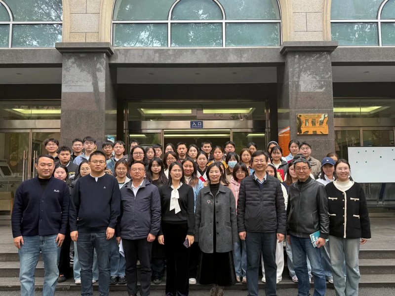 重庆医科大学基础医学院瑞沃德奖学金颁奖仪式现场.jpg