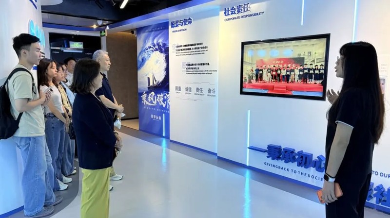 湖北省实验动物学会专家团参观了瑞沃德深圳总部.jpg