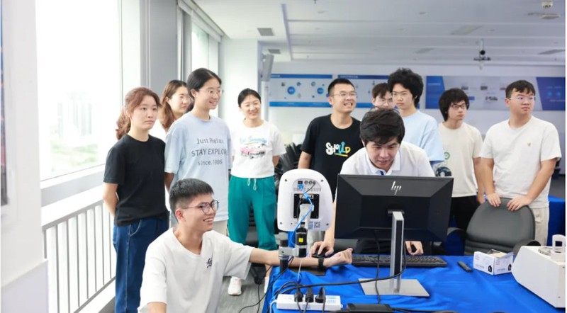 瑞沃德为深理工学子量身定制了两大实操体验.jpg